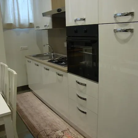 Apartment Parlapa *