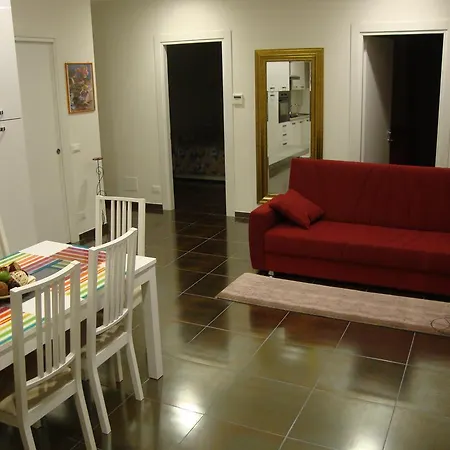 Apartment Parlapa Turin